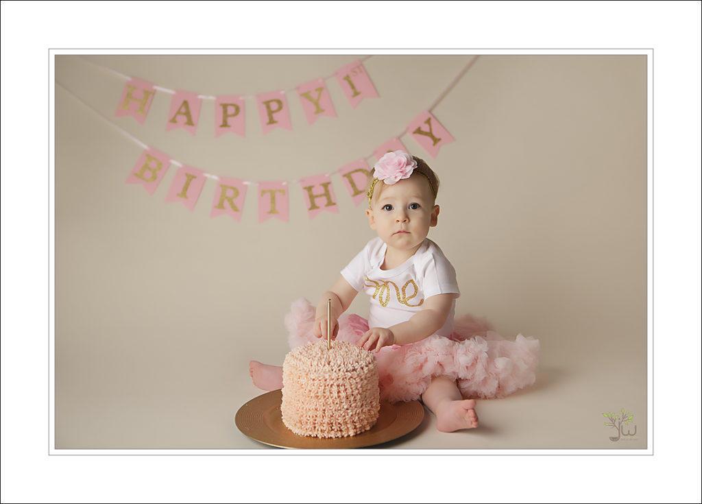 Best baby cake smash photographer